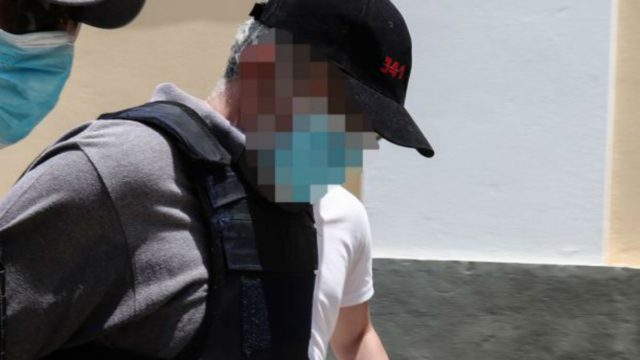 Ψευτογιατρός: «Βόμβα» στην υπόθεση – Πρώην υπουργός κατηγορείται ως συνεργάτης του (Video)