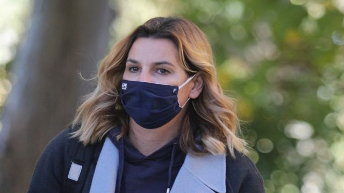 Συγκλονίζει η Σοφία Μπεκατώρου: “Οταν τελείωσε, συνειδητοποίησα πως με είχε βιάσει”