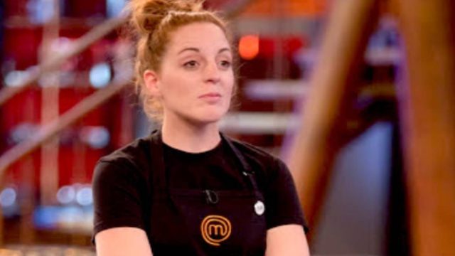 Έγινε Φαίη Σκορδά: Η Σπυριδούλα του MasterChef δεν αναγνωρίζεται με τα νέα της μαλλιά