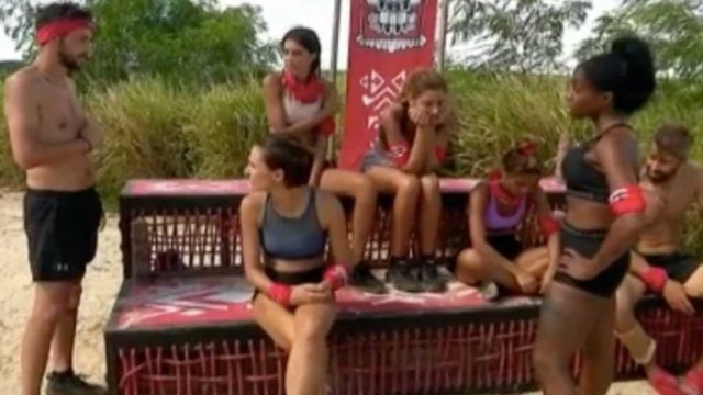 Survivor 4: Άγριο ξεκατίνιασμα στους Διάσημους – «Εγώ είμαι τραγουδιστής κούκλα μου…»