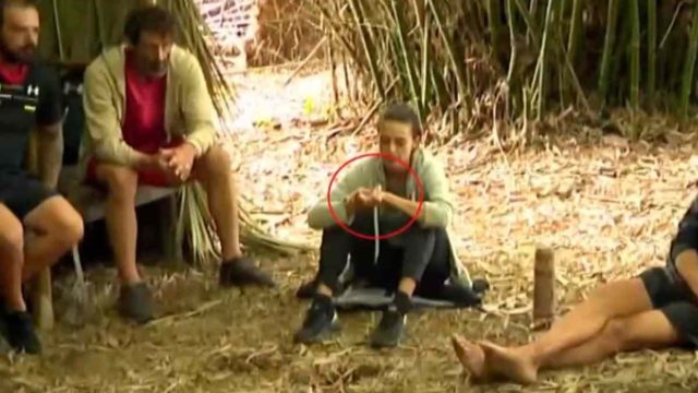 Σάλος με το Survivor: Πιάστηκαν στα πράσα… να στρίβουν «χόρτο» στην παραλία!