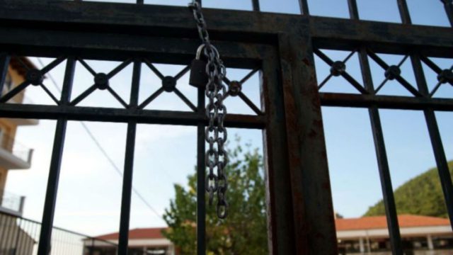 Κορωνοϊός: Πρόταση «βόμβα» Δημοσθένη Σαρηγιάννη για το άνοιγμα των σχολείων (Video)