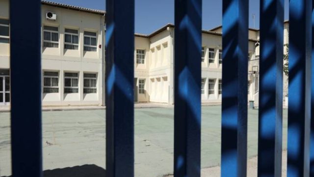 Lockdown: Πότε αναμένεται να παρθούν οι αποφάσεις για το λιανεμπόριο και τα σχολεία