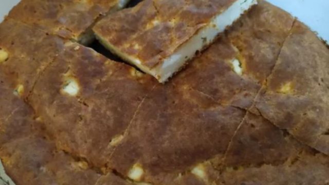 Τεμπέλικη τυρόπιτα με ελάχιστα υλικά