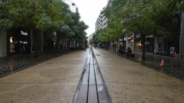 Θεσσαλονίκη: Ιερείς τα κρούσματα της νοτιοαφρικάνικης μετάλλαξης του κορωνοϊού