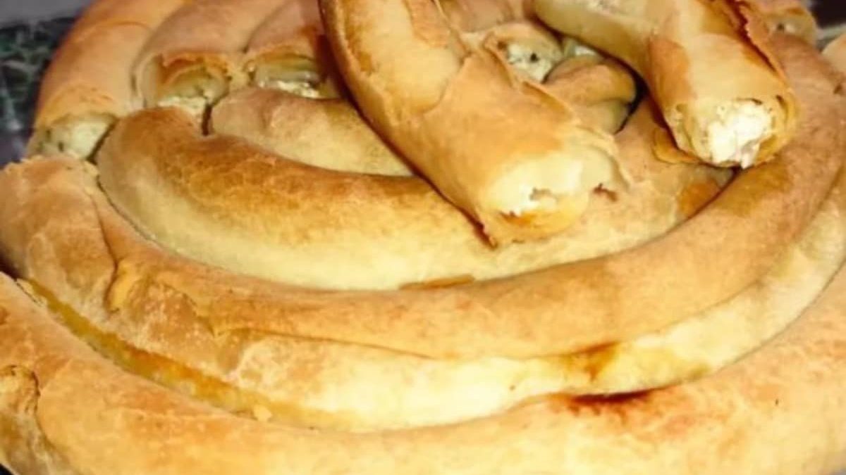 Τυρόπιτα στριφτή με σπιτικό φύλλο