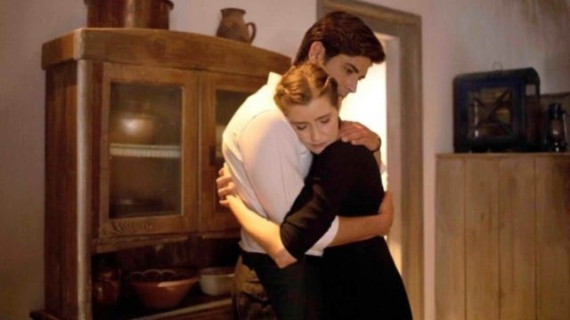 Χαμός στις Άγριες Μέλισσες – Ο Βόσκαρης βάζει “βόμβα” στο γάμο Ελένης και Λάμπρου