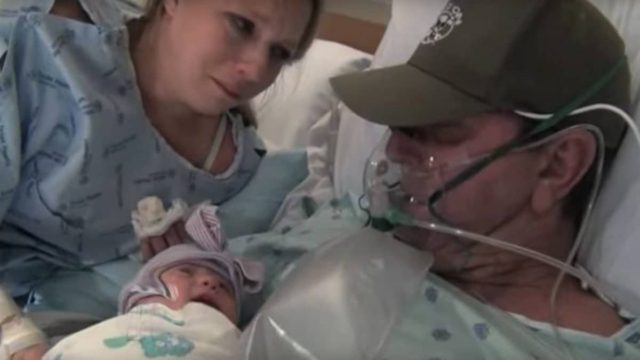 Θα δακρύσετε: Άντρας στο τελευταίο στάδιο του καρκίνου κρατάει αγκαλιά τη νεογέννητη κόρη του και… Απίστευτο