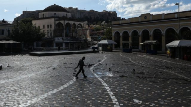 Σενάρια για απαγόρευση κυκλοφορίας από τις 18:00 και τις καθημερινές στην Αττική!