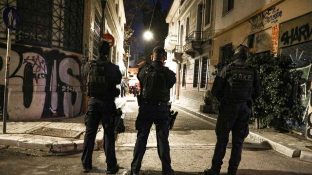 Ίδρυμα “Κωνσταντίνος Μητσοτάκης”: Ελεγχόμενη έκρηξη από τους πυροτεχνουργούς