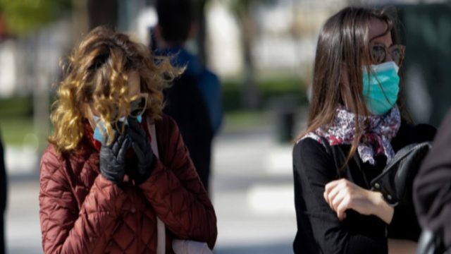 Κορωνοϊός: Έντονη ανησυχία για τα κρούσματα και τις μεταλλάξεις – Ξανά από την αρχή!