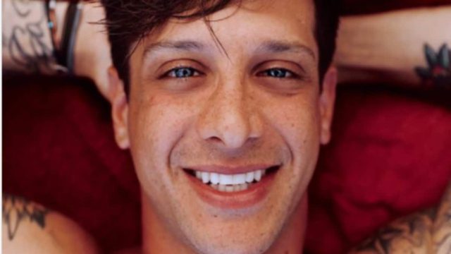Survivor 4: Μες στην χλιδή το σπίτι του Ηλία Μπόγδανου – Με ολόκληρο στούντιο, τζάκι και γεμάτο έργα τέχνης