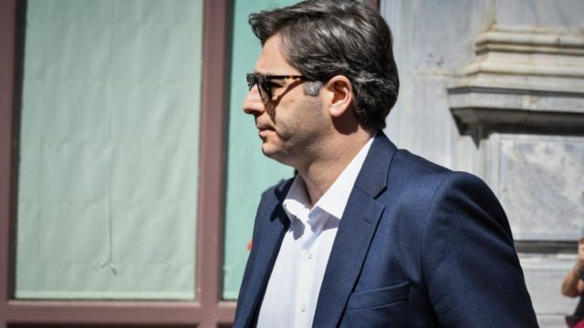 Εκτός εαυτού ο Αλέξανδρος Μπουρδούμης με τον Κωνσταντίνο Μαρκουλάκη: “Καλύτερα να…”