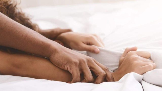 Αληθινή ιστορία 29χρονης Νάντιας: “Αφήνω τη μάνα μου να φλερτάρει με το αγόρι μου για να μας βοηθάει οικονομικά”