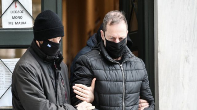 Υπόθεση Δημήτρη Λιγνάδη: «Καταπέλτης» το ένταλμα σύλληψης – «Εμμονή και εγκληματική ροπή για πολλά έτη»