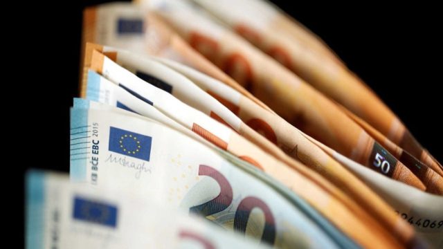 Αποζημίωση ειδικού σκοπού: Πότε μπαίνουν τα χρήματα στους λογαριασμούς – Πόσοι δικαιούχοι θα τα λάβουν