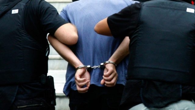 Συναγερμός στην Αστυνομία: Συνελήφθη πασίγνωστος ράπερ στην Αθήνα μετά από μεγάλη καταδίωξη
