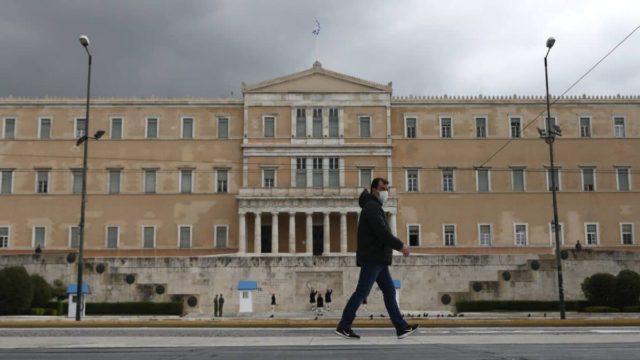 “Βόμβα” για τον κορωνοϊό: Πρόσω ολοταχώς για ολικό lockdown – “Καίνε” την Αττική τα στοιχεία του Σωτήρη Τσιόδρα