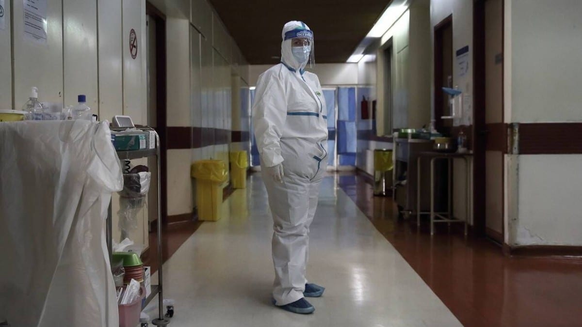 Κορωνοϊός: “Εκρηξη” στα κρούσματα – Ασφυκτική η πίεση στο Σύστημα Υγείας