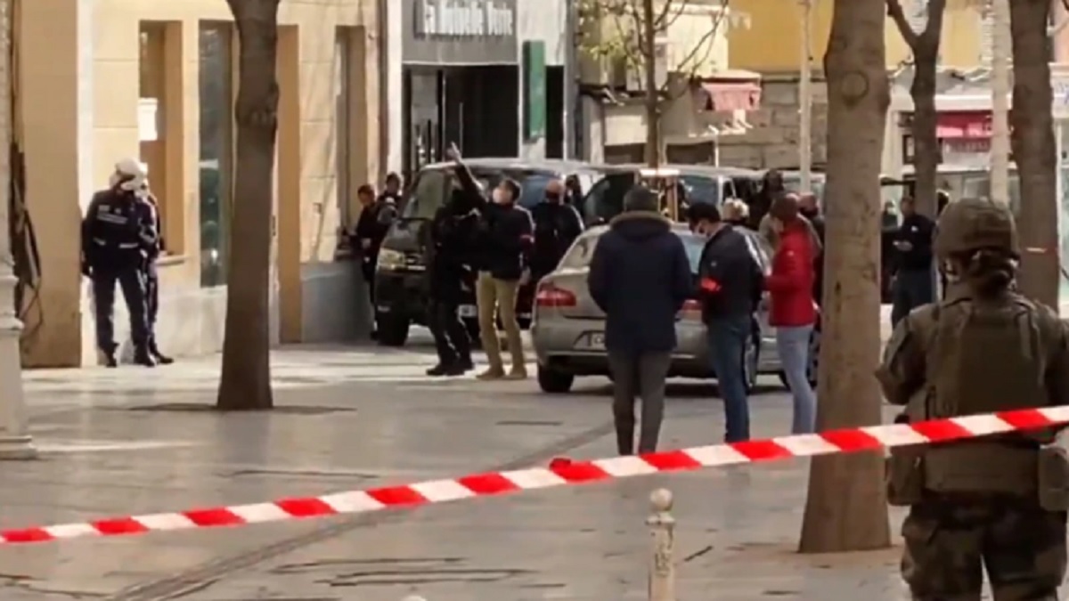 Φρίκη στη Γαλλία: Βρέθηκε κομμένο κεφάλι στην Τουλόν (photo-video)