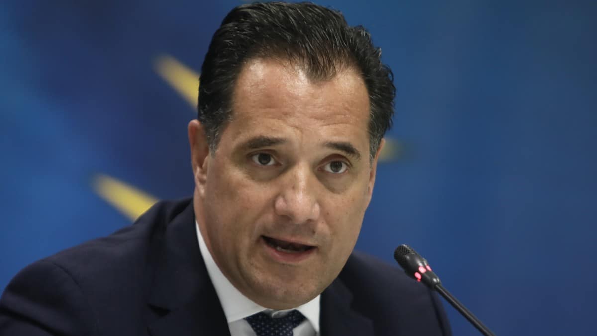 “Βόμβα” Γεωργιάδη για το lockdown: Στο τραπέζι των μέτρων ο “κόφτης” για τις μετακινήσεις με SMS