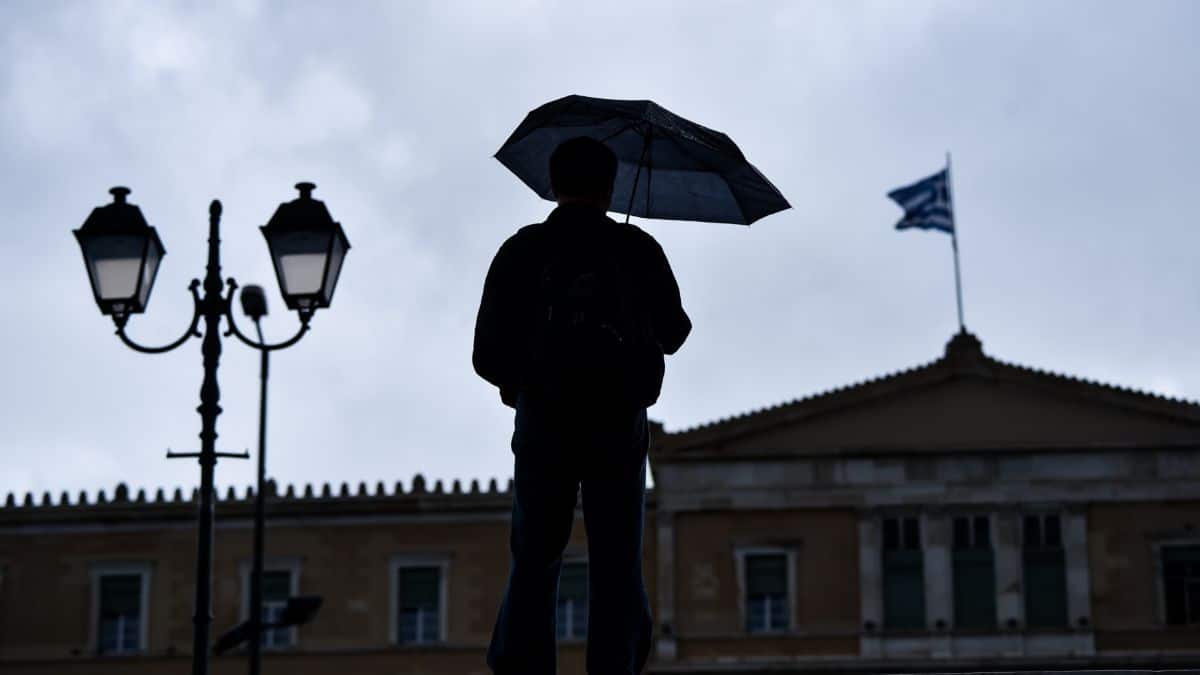 Καιρός σήμερα: Νεφώσεις με βροχές και καταιγίδες