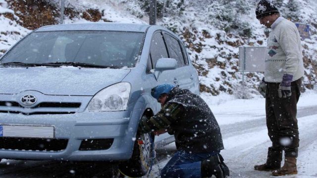 Κακοκαιρία “Μήδεια”: Δυσκολεύει η κατάσταση στους δρόμους – Που χρειάζονται αντιολισθητικές αλυσίδες