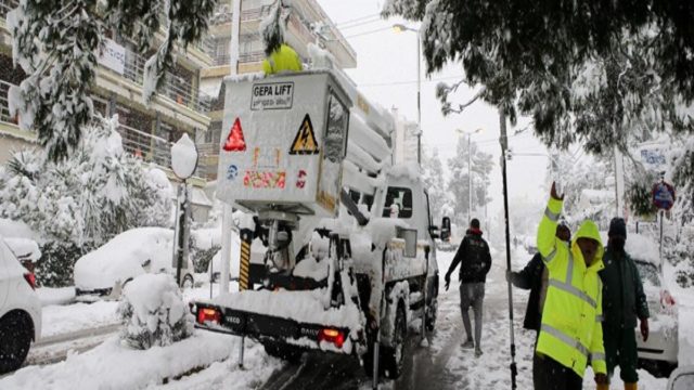 Κακοκαιρία «Μήδεια» – Αττική: Που έχει αποκατασταθεί η διακοπή ρεύματος – Που παραμένουν τα προβλήματα (Video)