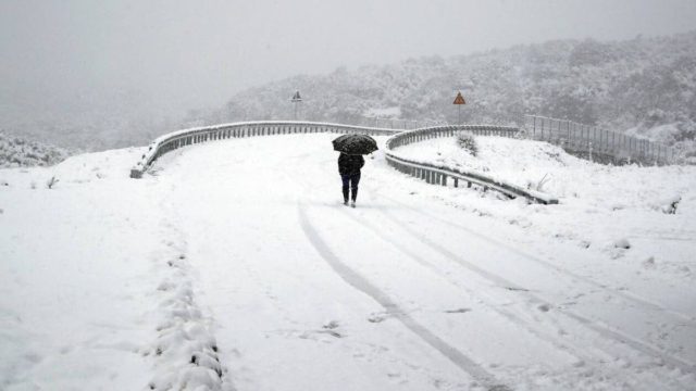 Κακοκαιρία “Μήδεια”: Προβλήματα στην ηλεκτροδότηση στα Χανιά και αρκετός παγετός