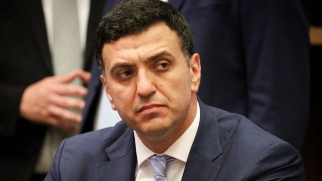 Κορωνοϊός: Δείτε ζωντανά τις τελευταίες ενημερώσεις από τον Βασίλη Κικίλια