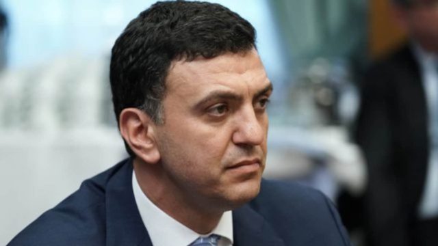 Κορωνοϊός: Δείτε ζωντανά τις τελευταίες ενημερώσεις από τον Βασίλη Κικίλια