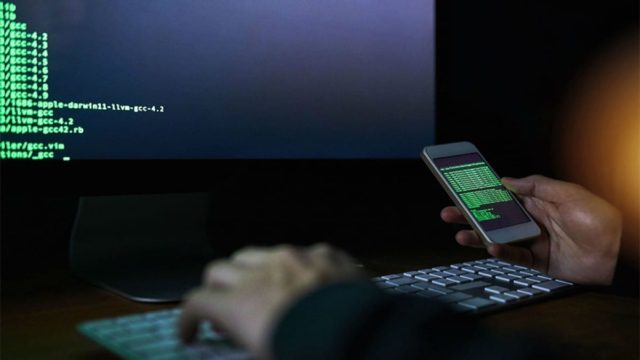 Κινητό: 15 «σημάδια» που φανερώνουν ότι κάποιος χάκαρε το τηλέφωνό σας (Video)