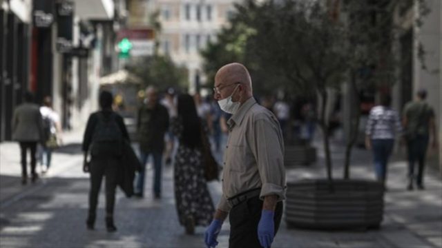 Κορωνοϊός: Στο «κόκκινο» το σύστημα υγείας – Νέα «εκτόξευση» των κρουσμάτων