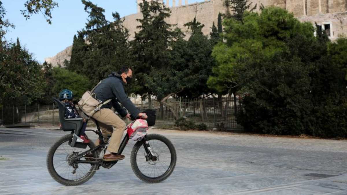 Κορωνοϊός: Νέα «έκρηξη» κρουσμάτων – Πίεση στο σύστημα υγείας