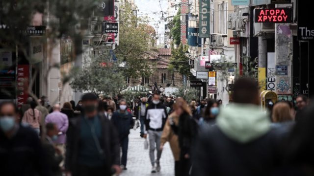 “Βόμβα” για τον κορωνοϊό: “Σκληρό lockdown και όταν εμβολιαστεί το 70% του πληθυσμού”