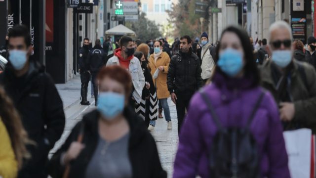 “Βόμβα” για τον κορωνοϊό: “Όσο καθυστερεί το εμβόλιο, αυξάνεται η πιθανότητα των μεταλλάξεων”