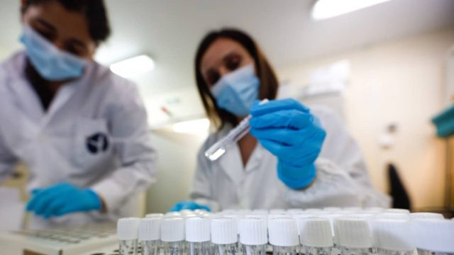 Κορωνοϊός: Απειλητική η αύξηση των μεταλλάξεων στην Ελλάδα – Που εντοπίστηκαν οι περισσότερες