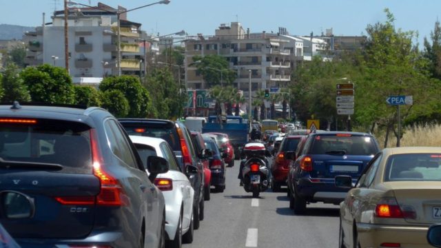 Τέλη κυκλοφορίας 2021: Τελειώνει η προθεσμία – Πως θα γίνει η πληρωμή τους αλλά και η κατάθεση πινακίδων