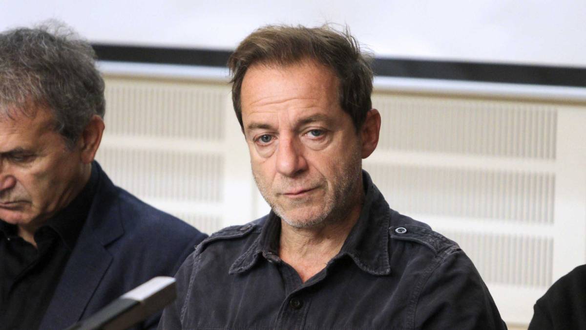 Σοκαριστική αποκάλυψη για τον Δημήτρη Λιγνάδη: Είχε δεχθεί μήνυση για ασέλγεια σε 14χρονο το 1984!