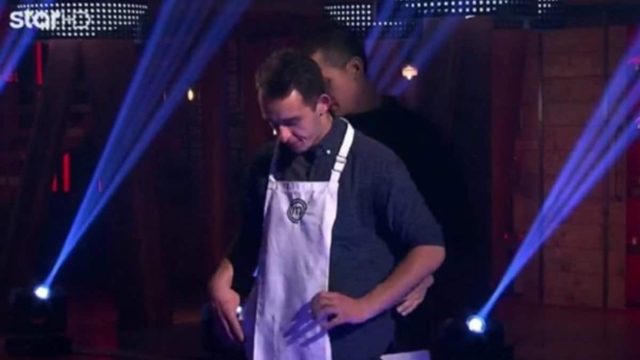 MasterChef 5: Δάκρυσε μέχρι να πάρει την ποδιά – Δικαιώθηκε και μπήκε στο σπίτι