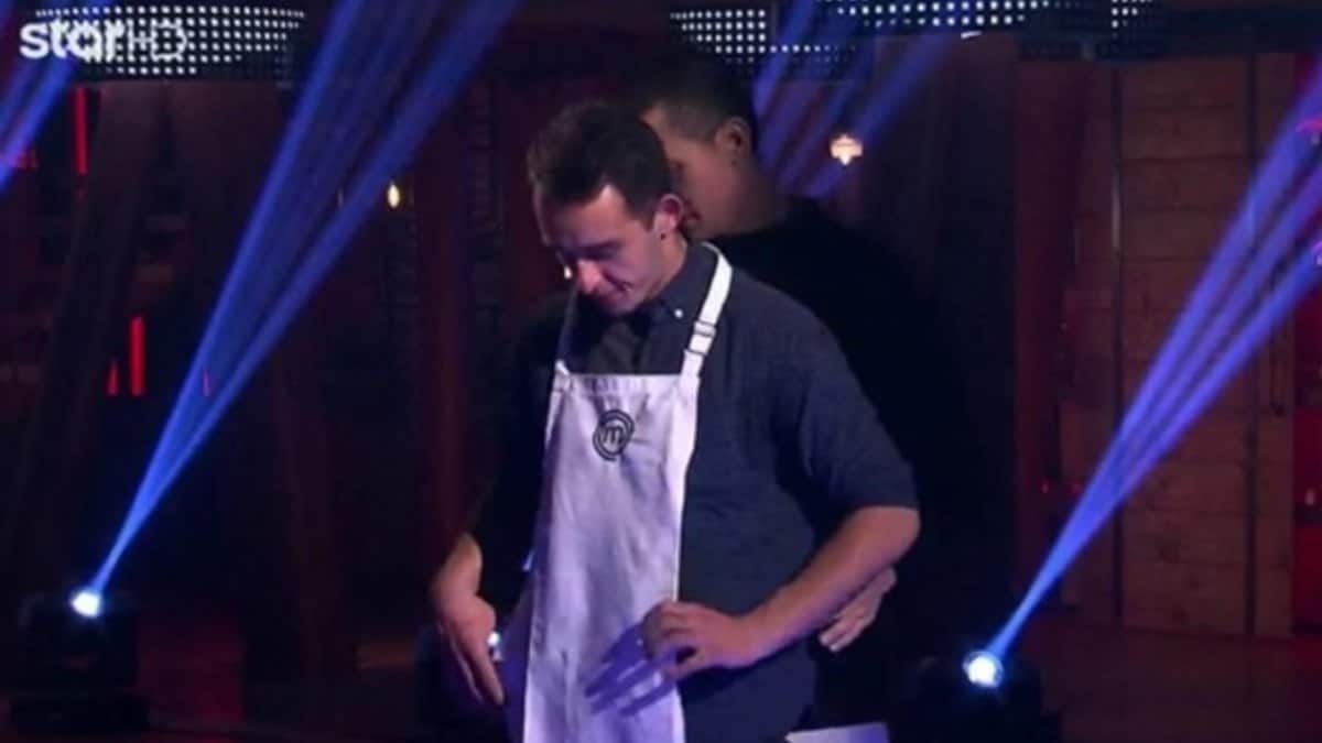 MasterChef 5: Δάκρυσε μέχρι να πάρει την ποδιά – Δικαιώθηκε και μπήκε στο σπίτι