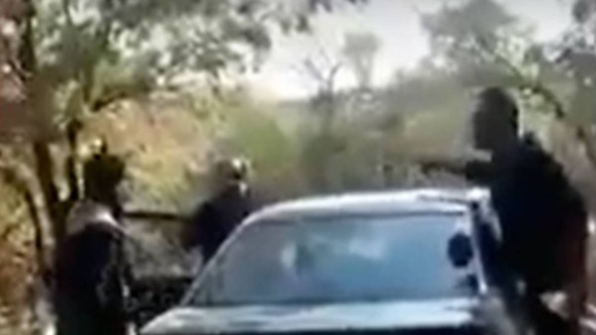 Αποκαλυπτικό βίντεο: Κρυμμένο αυτοκίνητο περιμένει… μετανάστες μόλις περάσουν τον Έβρο