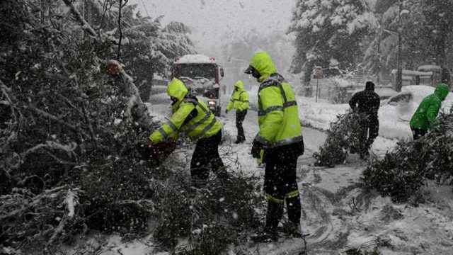 Κακοκαιρία “Μήδεια”: Συνεχίζονται τα προβλήματα ηλεκτροδότησης σε 7.000 νοικοκυριά