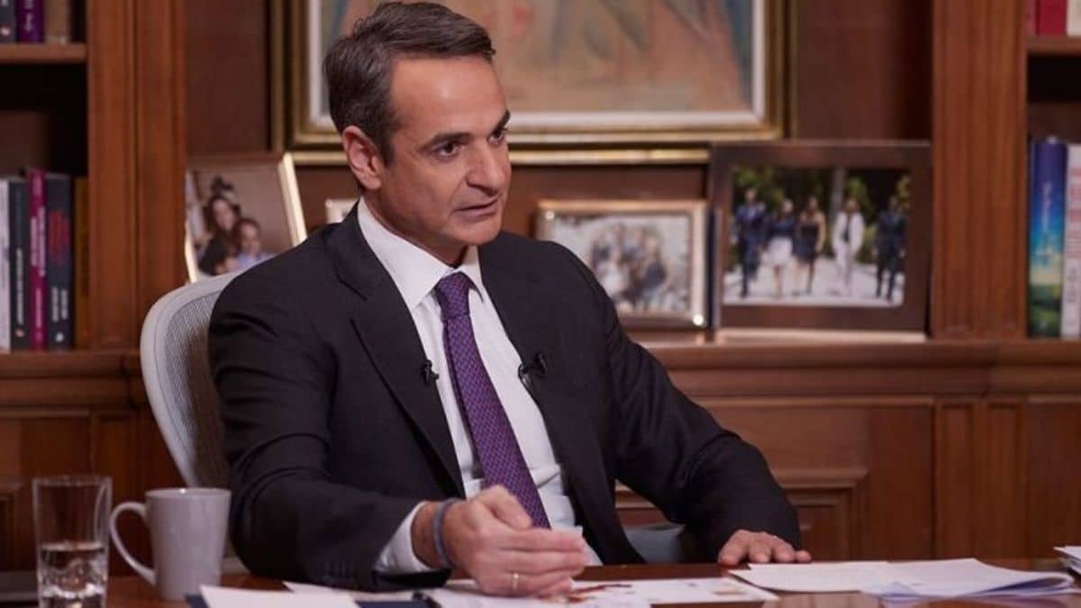 Τα 3 μέτρα της κυβέρνησης μετά το κραχ των 2.147 κρουσμάτων κορωνοϊού