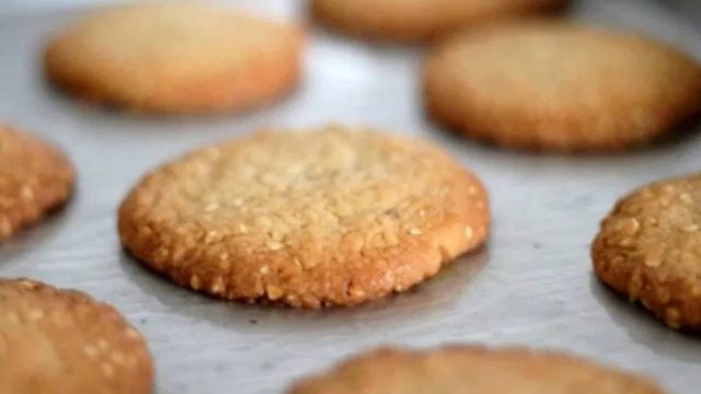 Μπισκότα βρώμης με μέλι (χωρίς αλεύρι, ζάχαρη και βούτυρο)