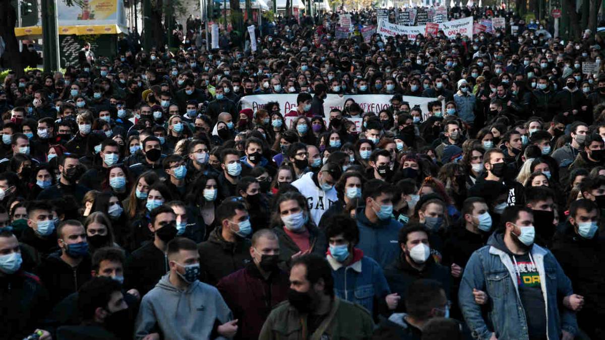 Πανεκπαιδευτικό συλλαλητήριο: Στους δρόμους οι φοιτητές – Κλειστή η Πανεπιστημίου