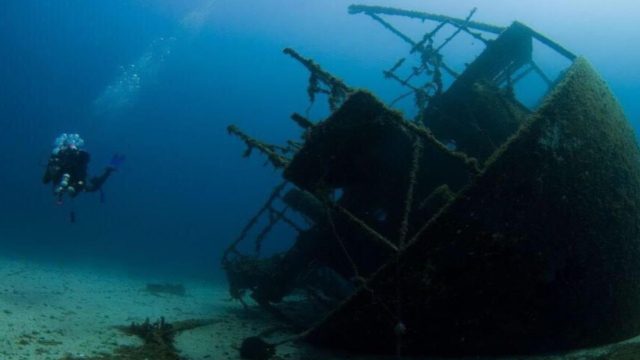 Σε νησάκι της Αττικής, 30 χρόνια μετά τον Τιτανικό, υπήρξε ναυάγιο με τους τριπλάσιους νεκρούς αλλά δεν είναι γνωστό γιατί δεν έγινε ταινία!