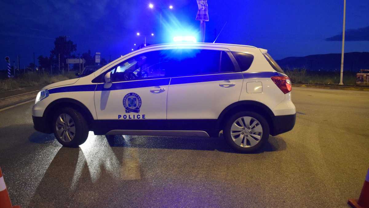 Συναγερμός στο Βύρωνα: Κινητοποίηση για εμπρηστικό μηχανισμό έξω από σπίτι αστυνομικού