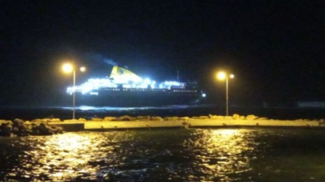 Πρόσκρουση του Νήσος Μύκονος στο λιμάνι του Αγίου Κηρύκου Ικαρίας