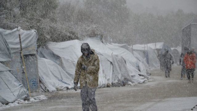Κακοκαιρία “Μήδεια”: Μεταφέρονται οι πρόσφυγες που διαμένουν σε σκηνές του Ελαιώνα